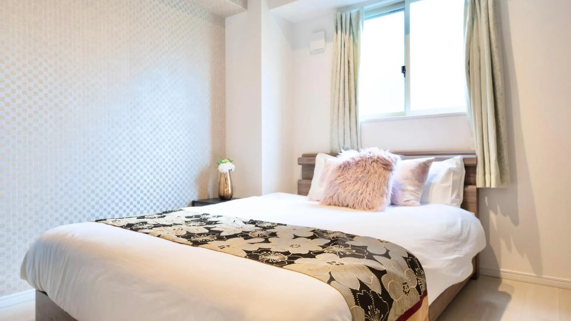 Apartment Ra Premier K Osaka Namba Shinsaibashi Usj Shinimamiya Hanazonocyo